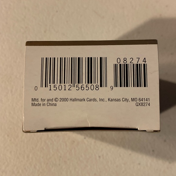 2000 Hallmark Snowgirl ornament - Picture 3 of 3